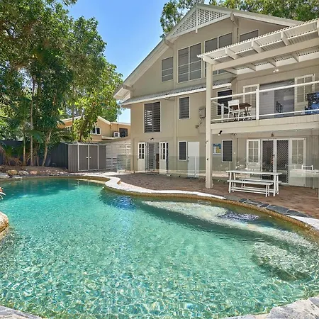 Decked Out By The Sea Villa Clifton Beach Exterior photo