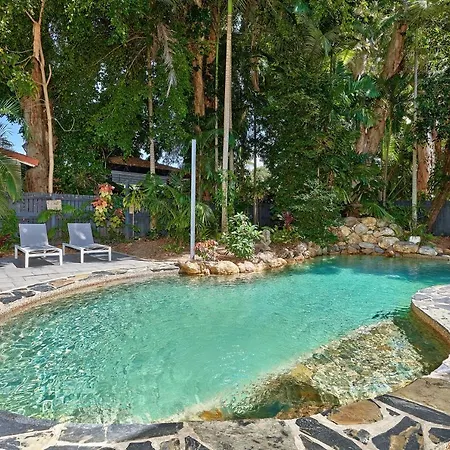 Decked Out By The Sea Villa Clifton Beach Exterior photo